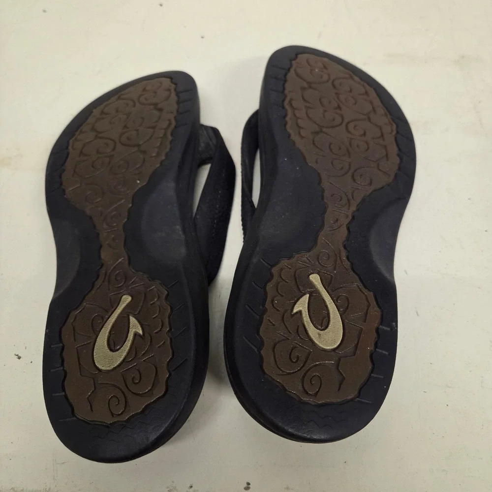 OluKai Ohana Mens Black Flip Flop Sandals Casual Beach Water Resistant Shoes